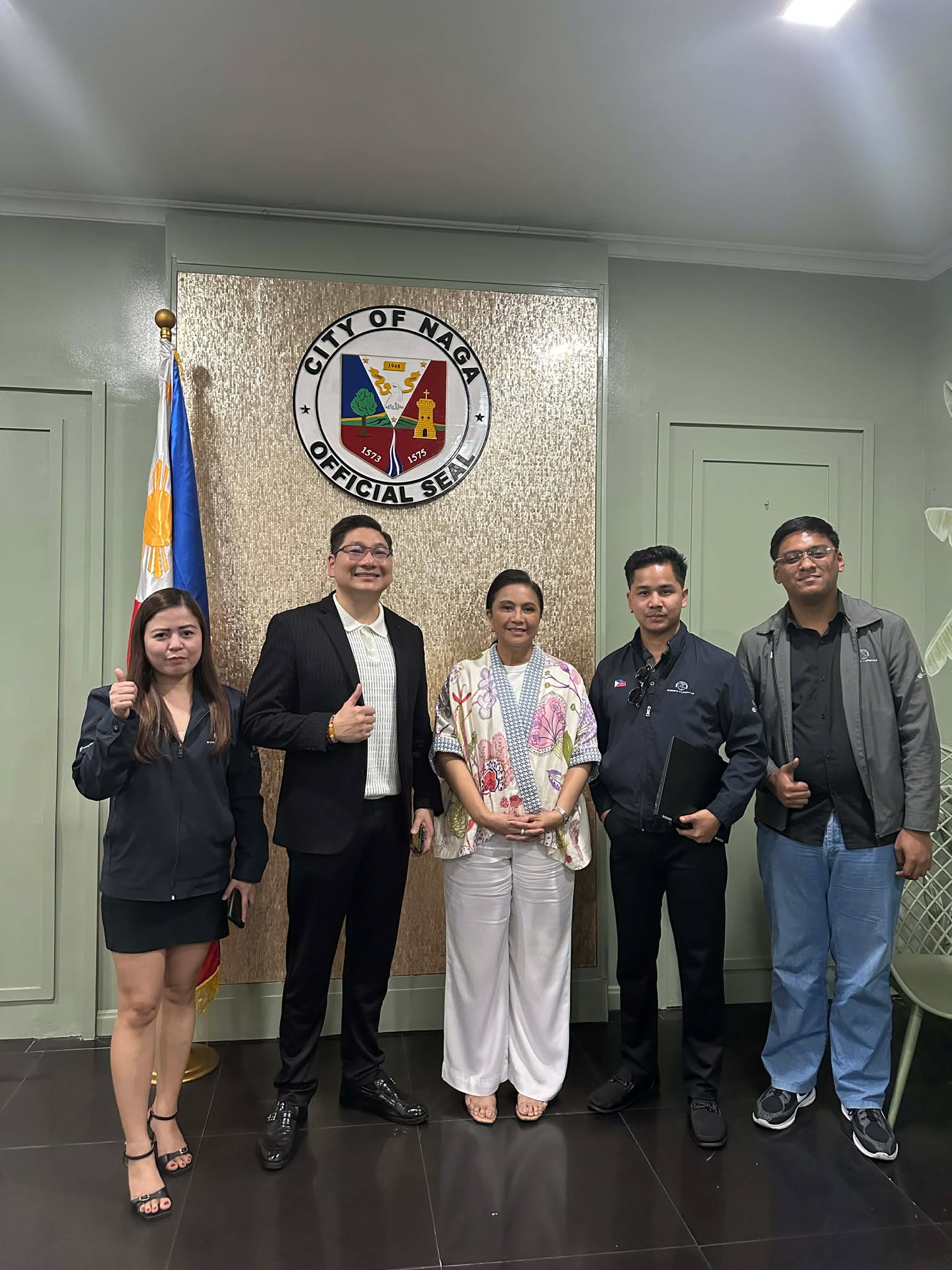 Mayor Leni Robredo - Municipality of Naga